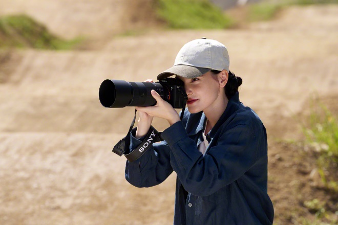Sony FE 100-400mm F5.6-8 OSS: Price & Features